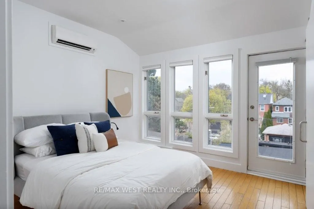 Photo 26 of 110 Fern Avenue, Toronto, Roncesvalles — HOMEH