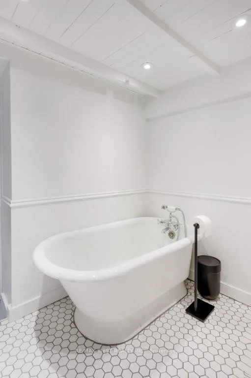 Photo 34 of 110 Fern Avenue, Toronto, Roncesvalles — HOMEH