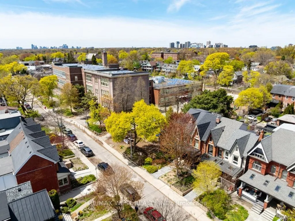 Photo 38 of 110 Fern Avenue, Toronto, Roncesvalles — HOMEH
