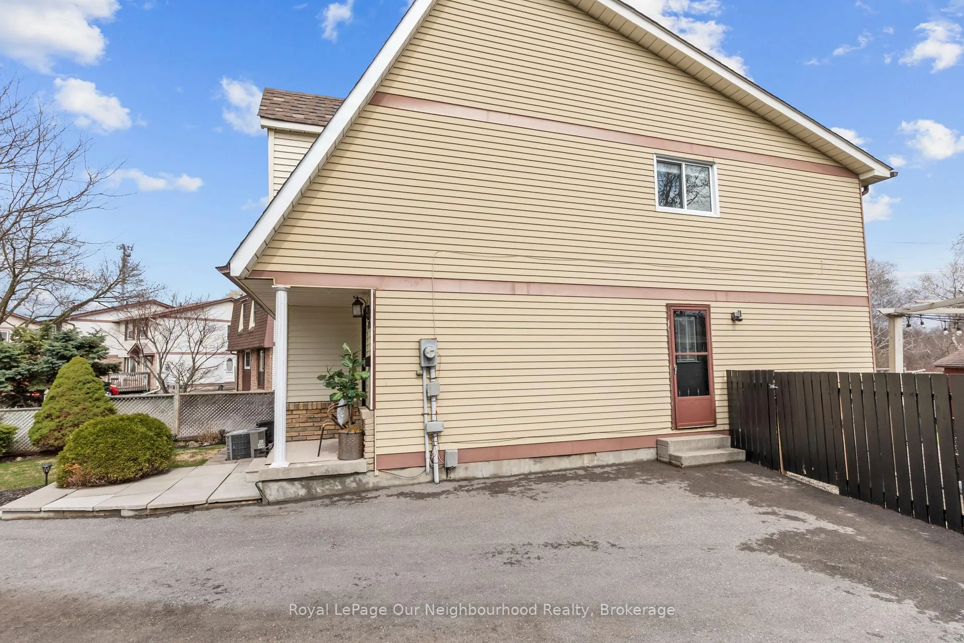 Photo 34 of 1261 Ludlow Court, Oshawa, Centennial — HOMEH