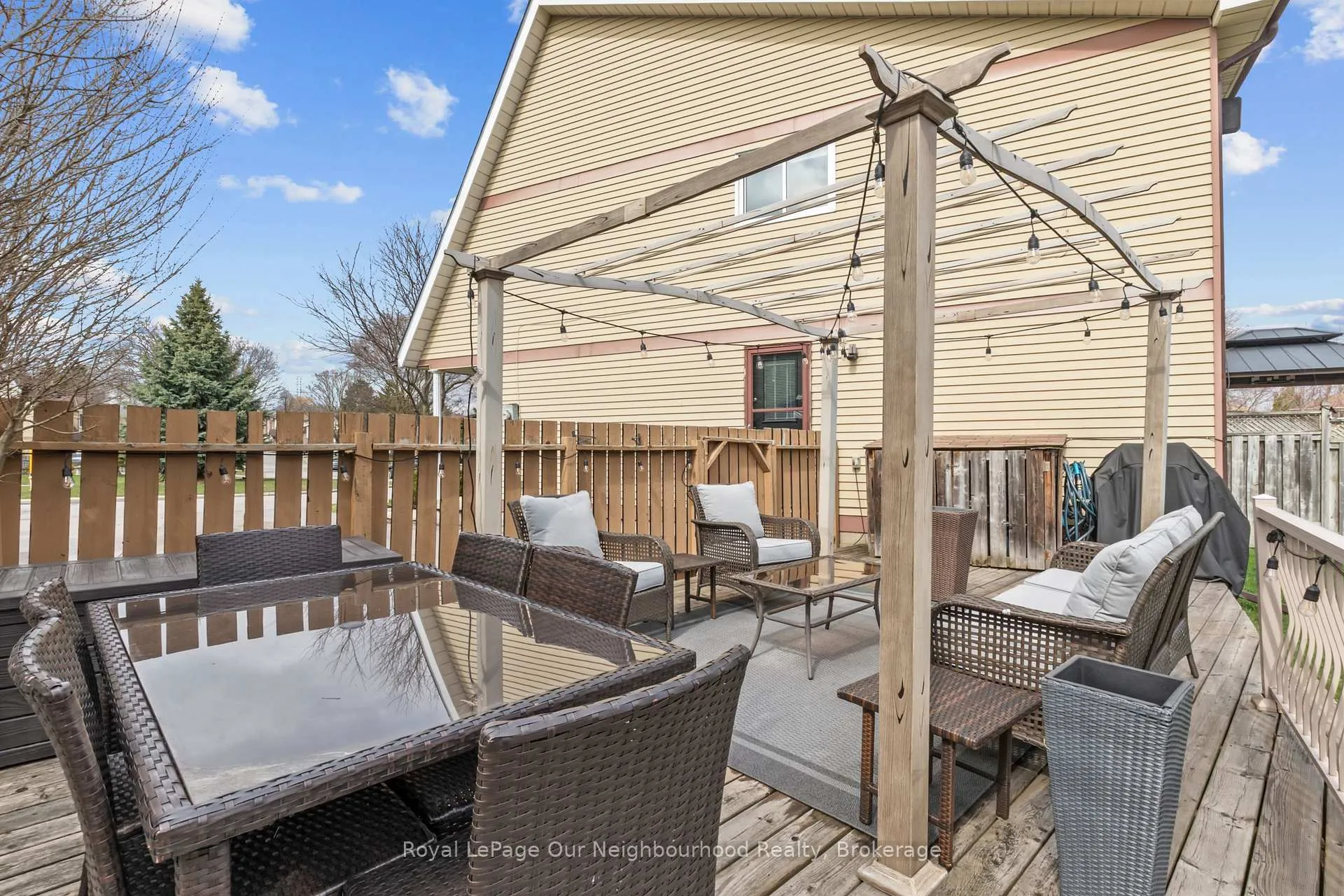 Photo 38 of 1261 Ludlow Court, Oshawa, Centennial — HOMEH