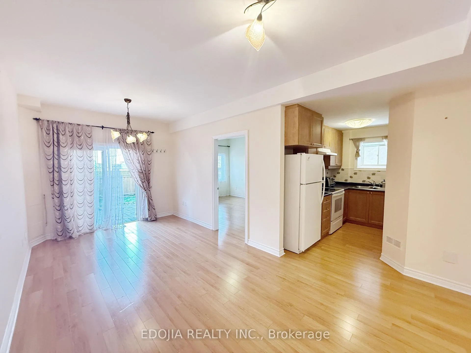 Photo 2 of Unit (Bsmt), 265 Oberfrick Avenue, Vaughan, Patterson — HOMEH