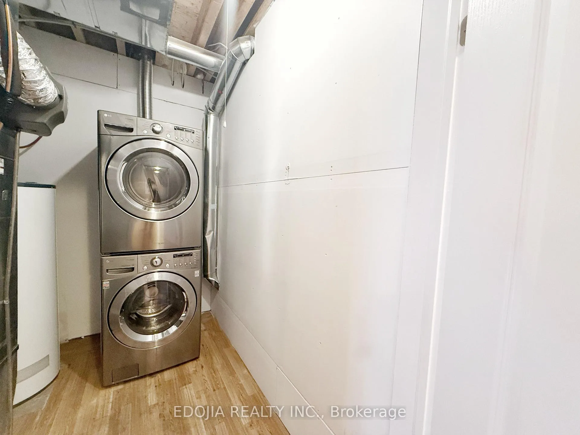 Photo 7 of Unit (Bsmt), 265 Oberfrick Avenue, Vaughan, Patterson — HOMEH
