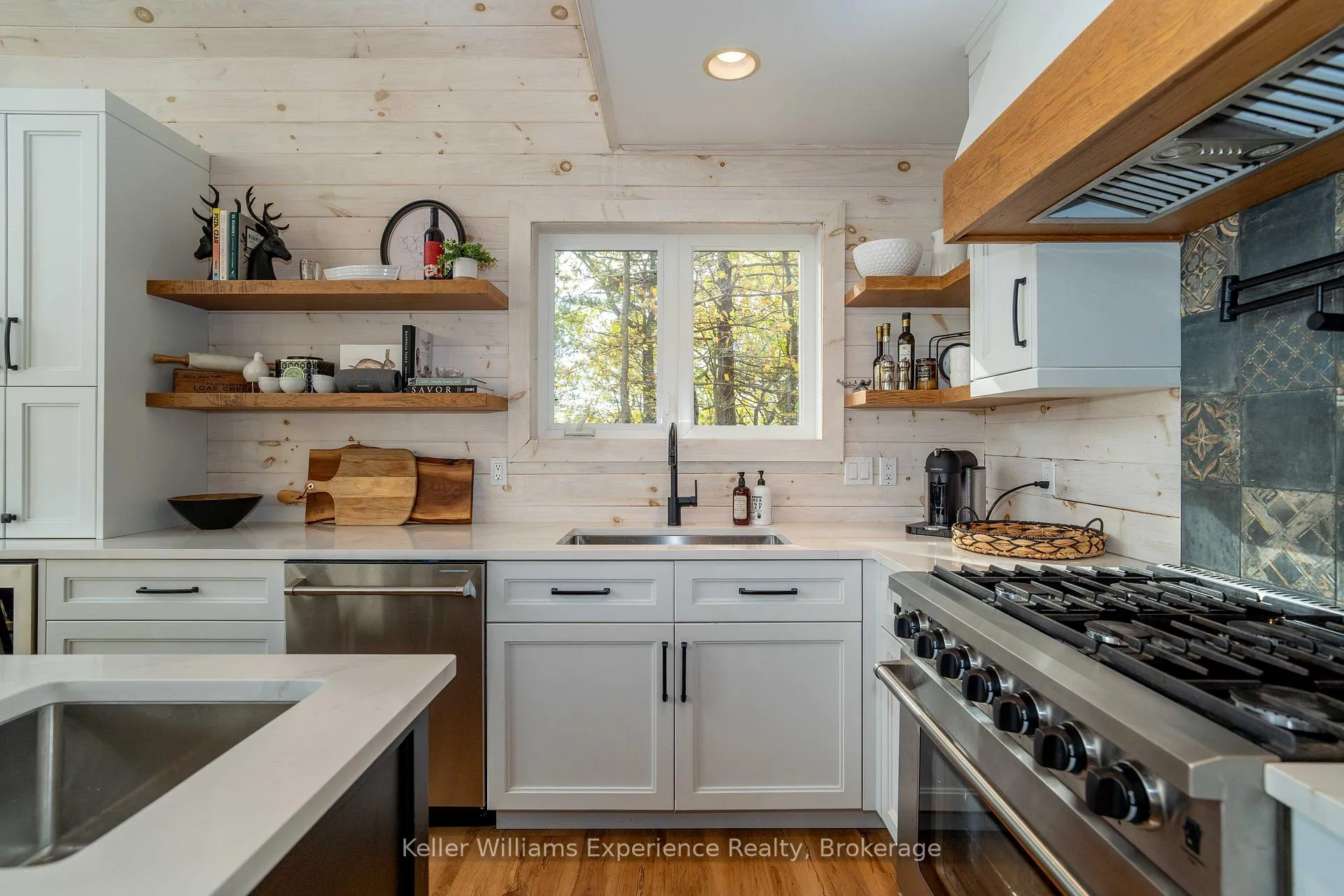 Photo 11 of 1317 West Lionshead Road, Gravenhurst, Wood (Gravenhurst) — HOMEH