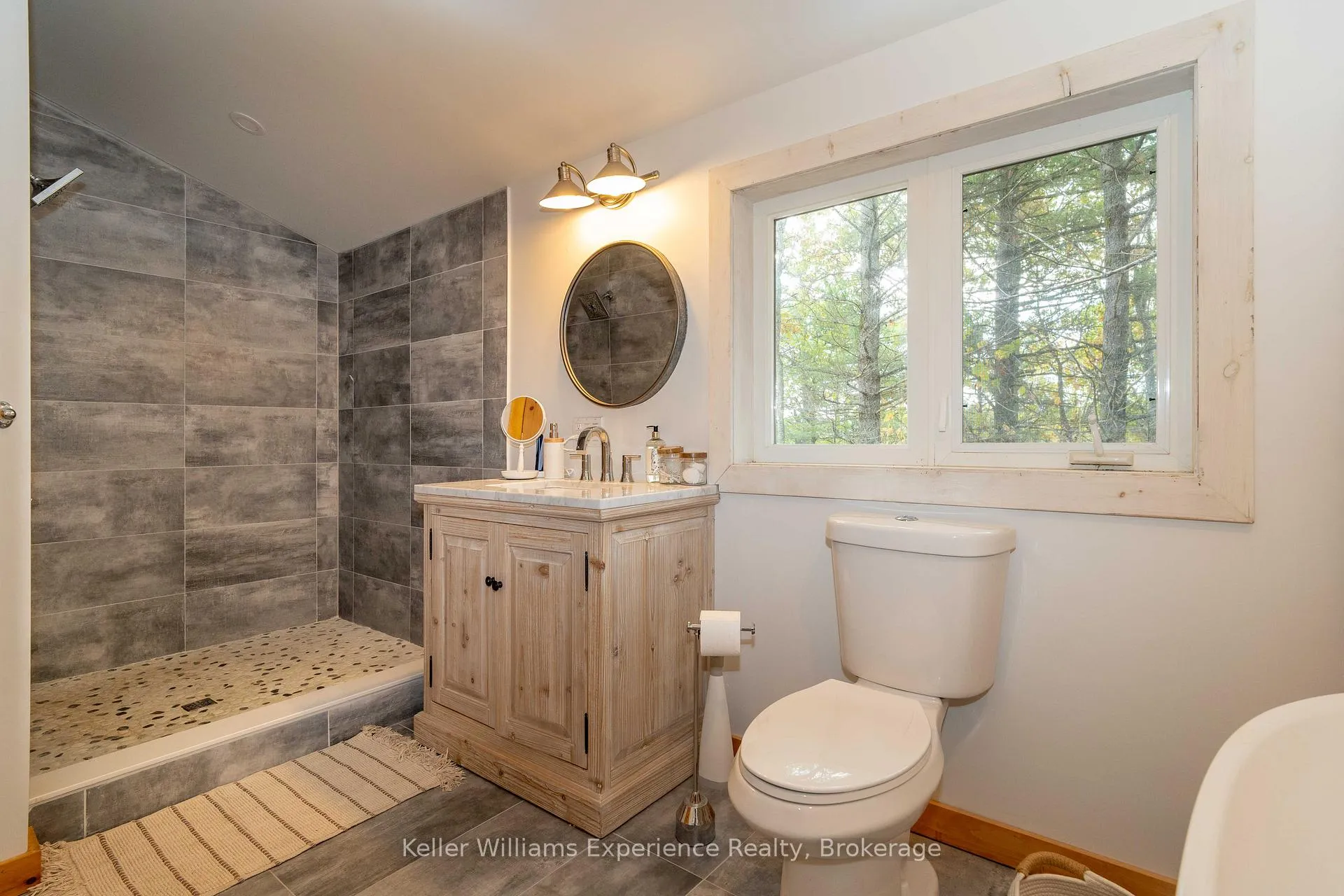 Photo 21 of 1317 West Lionshead Road, Gravenhurst, Wood (Gravenhurst) — HOMEH