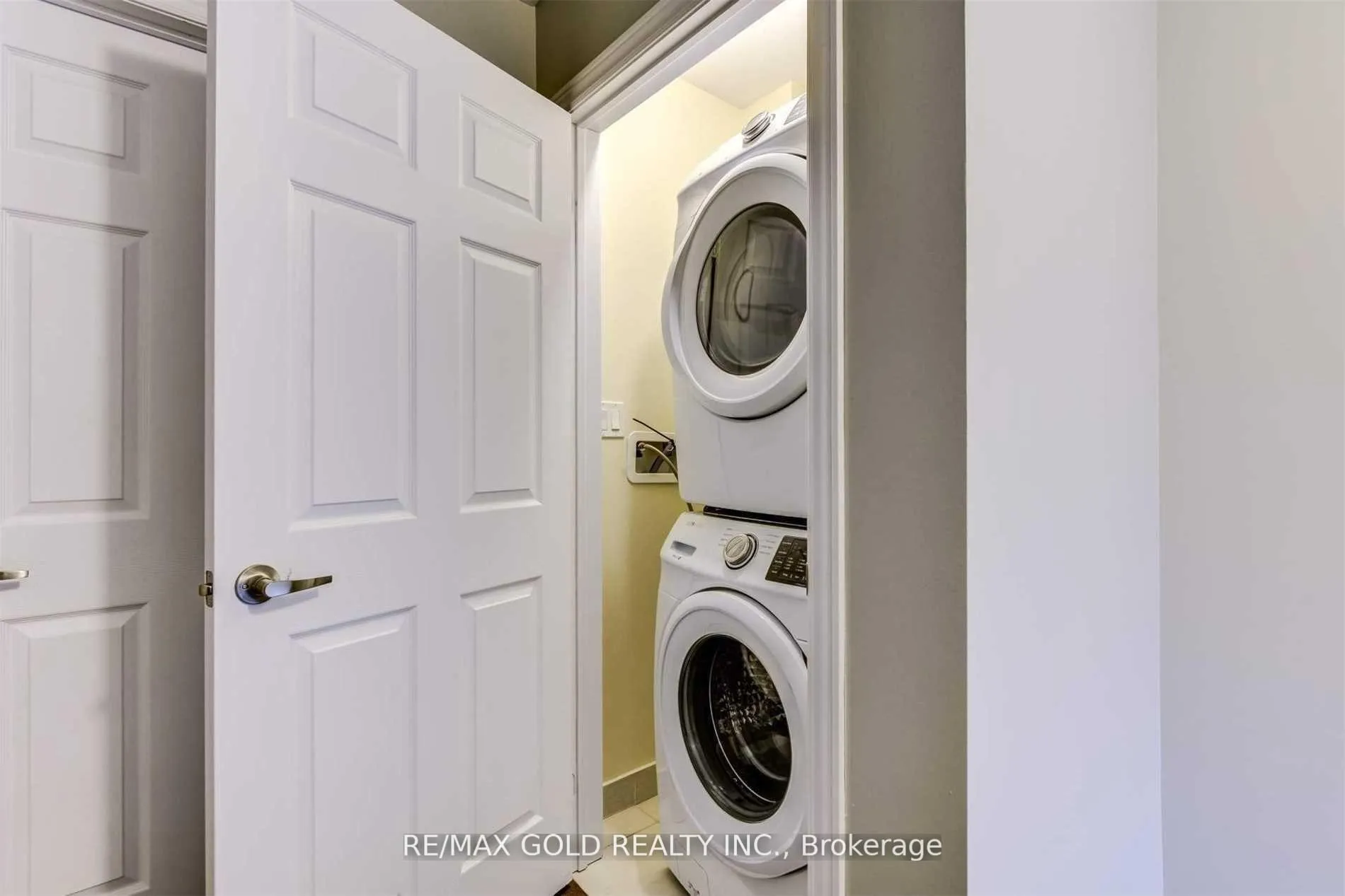 Photo 10 of Unit 108, 200 Veterans Drive, Brampton, Northwest Brampton — HOMEH