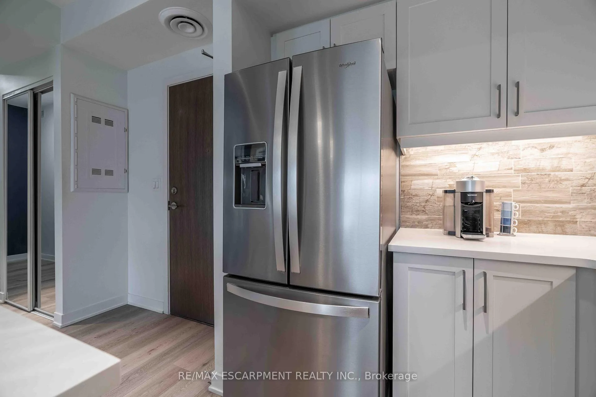 Photo 9 of Unit 504, 16 Markle Crescent, Hamilton, Ancaster — HOMEH