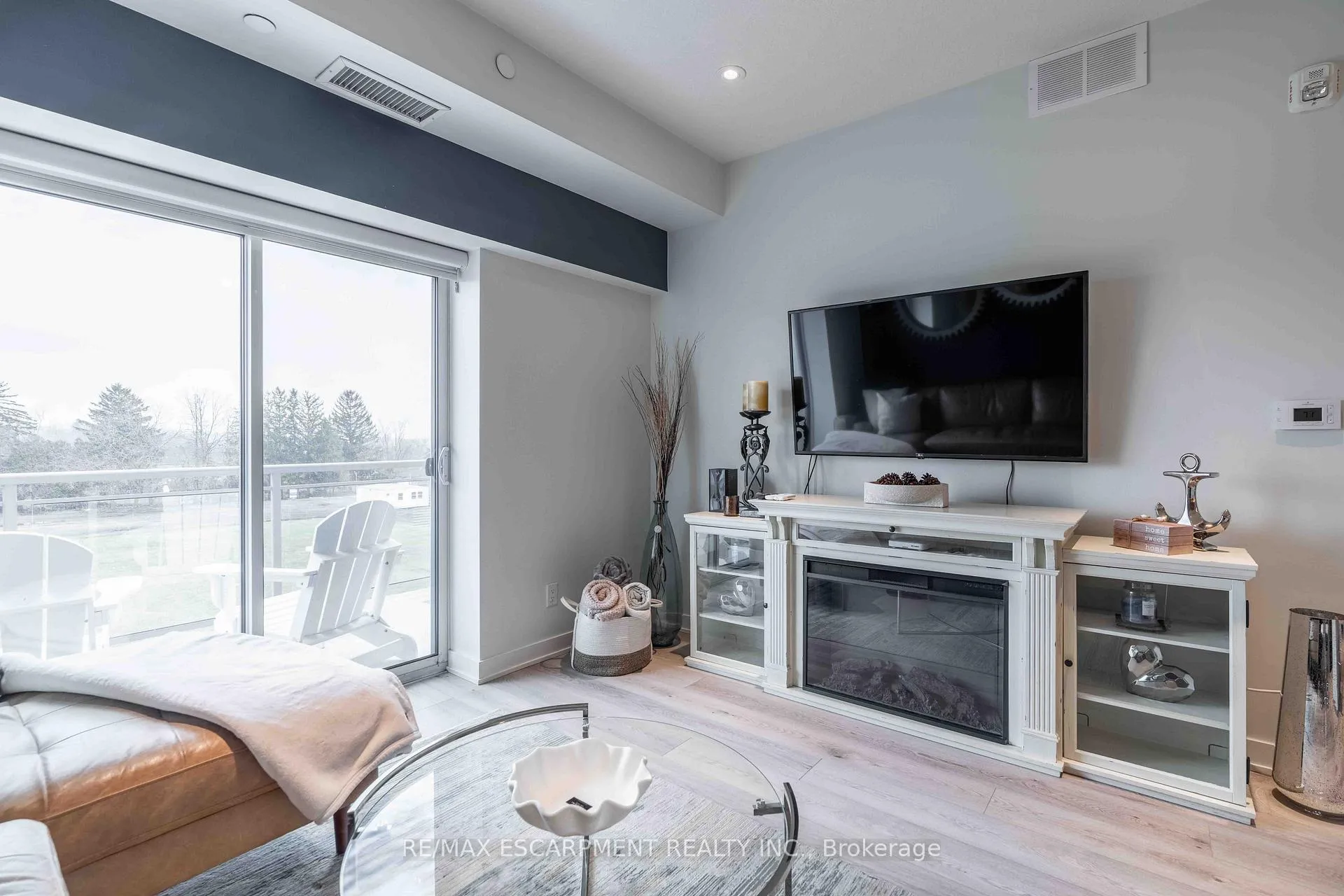 Photo 12 of Unit 504, 16 Markle Crescent, Hamilton, Ancaster — HOMEH