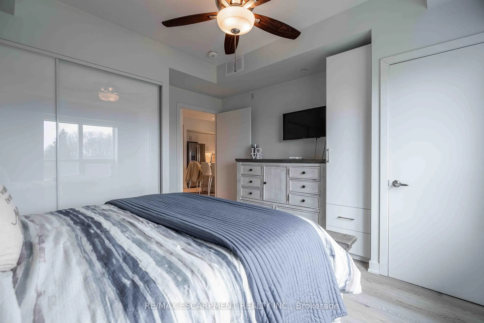 Photo 16 of Unit 504, 16 Markle Crescent, Hamilton, Ancaster — HOMEH
