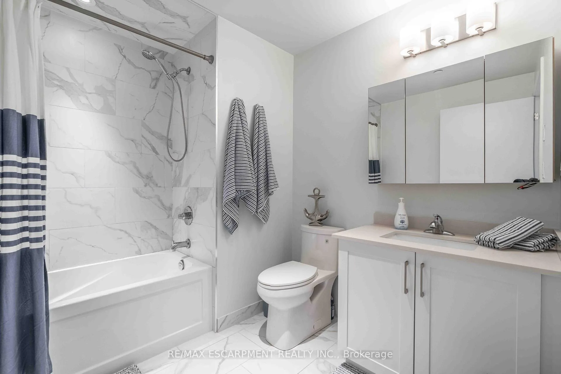 Photo 17 of Unit 504, 16 Markle Crescent, Hamilton, Ancaster — HOMEH