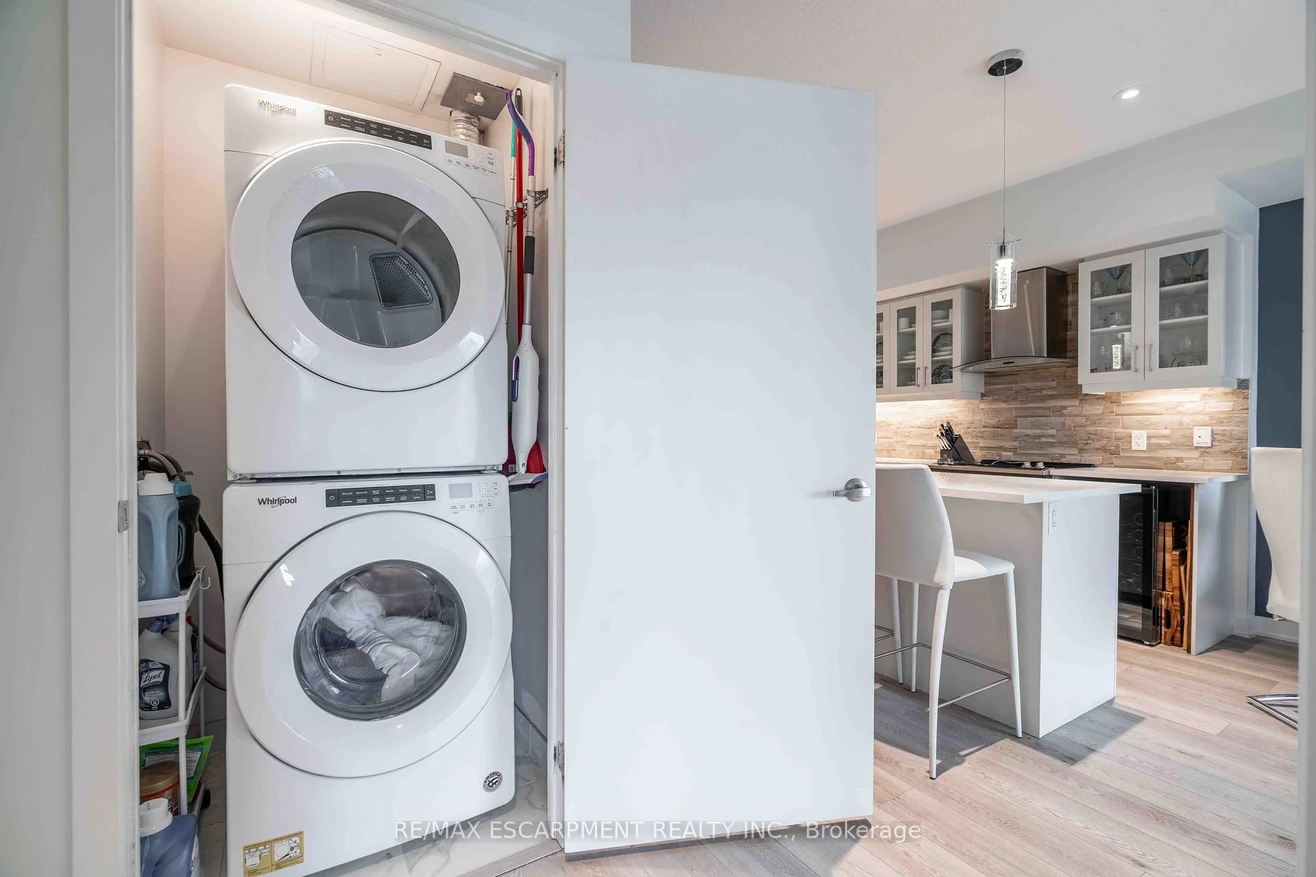 Photo 18 of Unit 504, 16 Markle Crescent, Hamilton, Ancaster — HOMEH