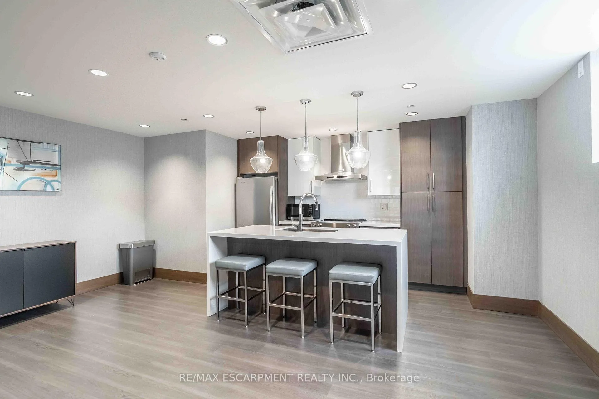 Photo 24 of Unit 504, 16 Markle Crescent, Hamilton, Ancaster — HOMEH