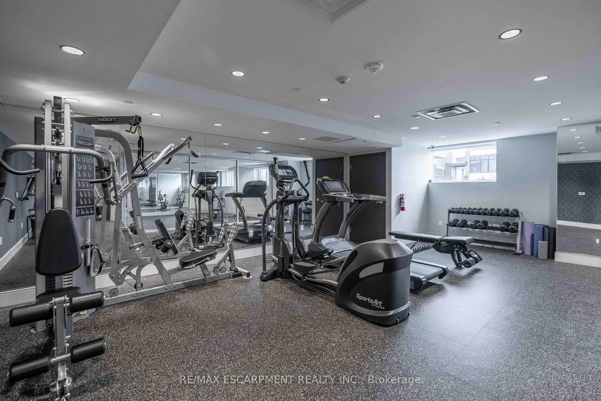 Photo 27 of Unit 504, 16 Markle Crescent, Hamilton, Ancaster — HOMEH