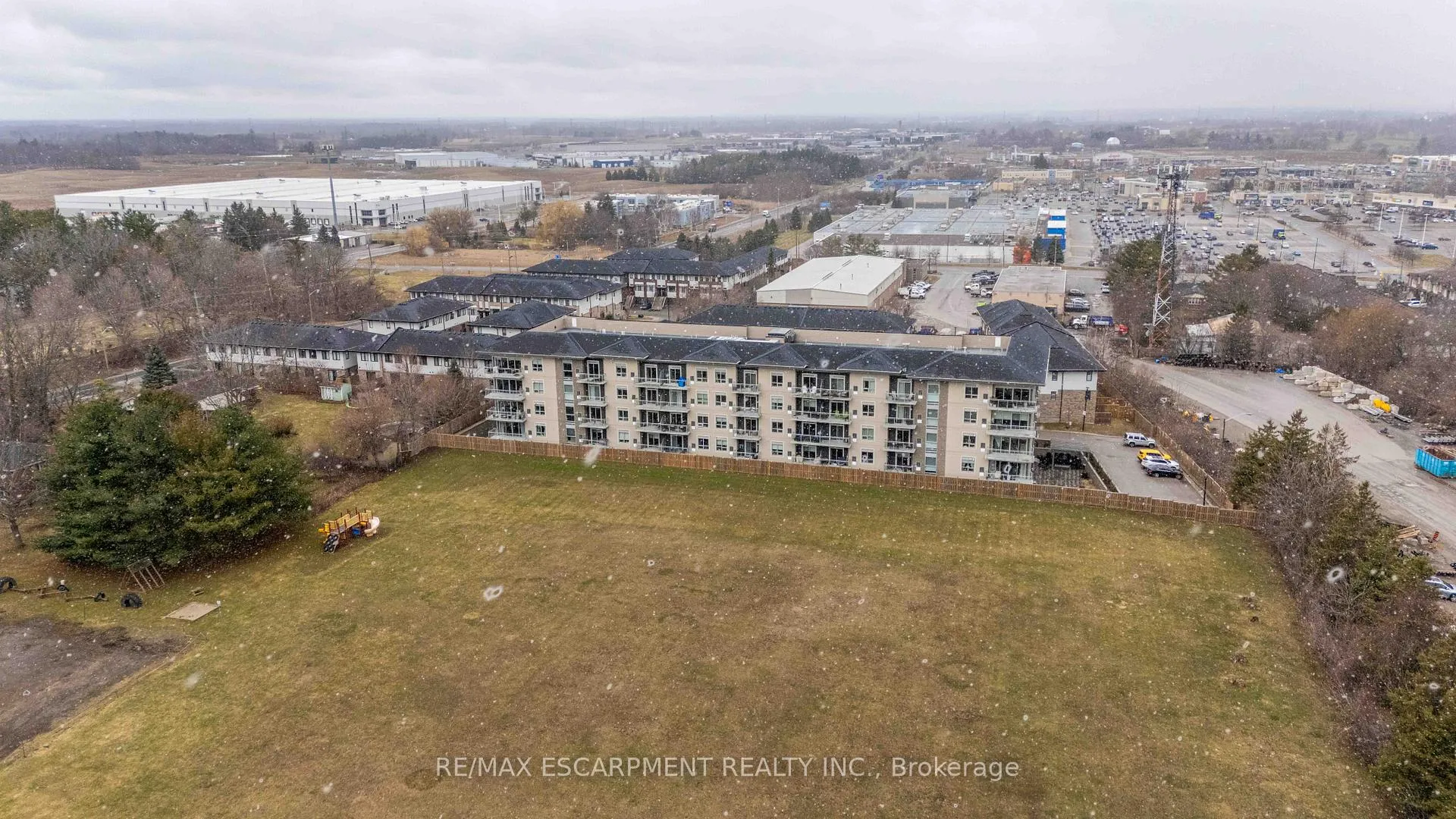 Photo 33 of Unit 504, 16 Markle Crescent, Hamilton, Ancaster — HOMEH