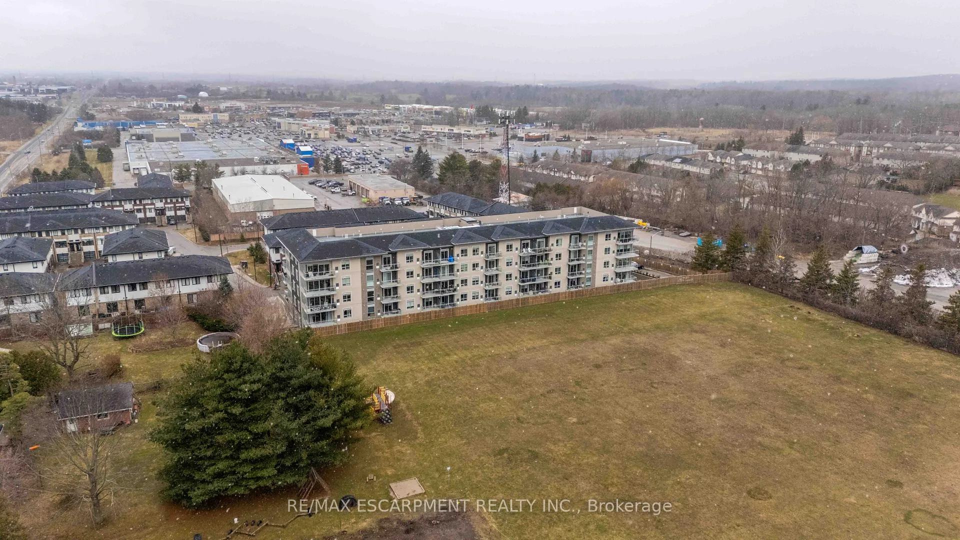 Photo 34 of Unit 504, 16 Markle Crescent, Hamilton, Ancaster — HOMEH