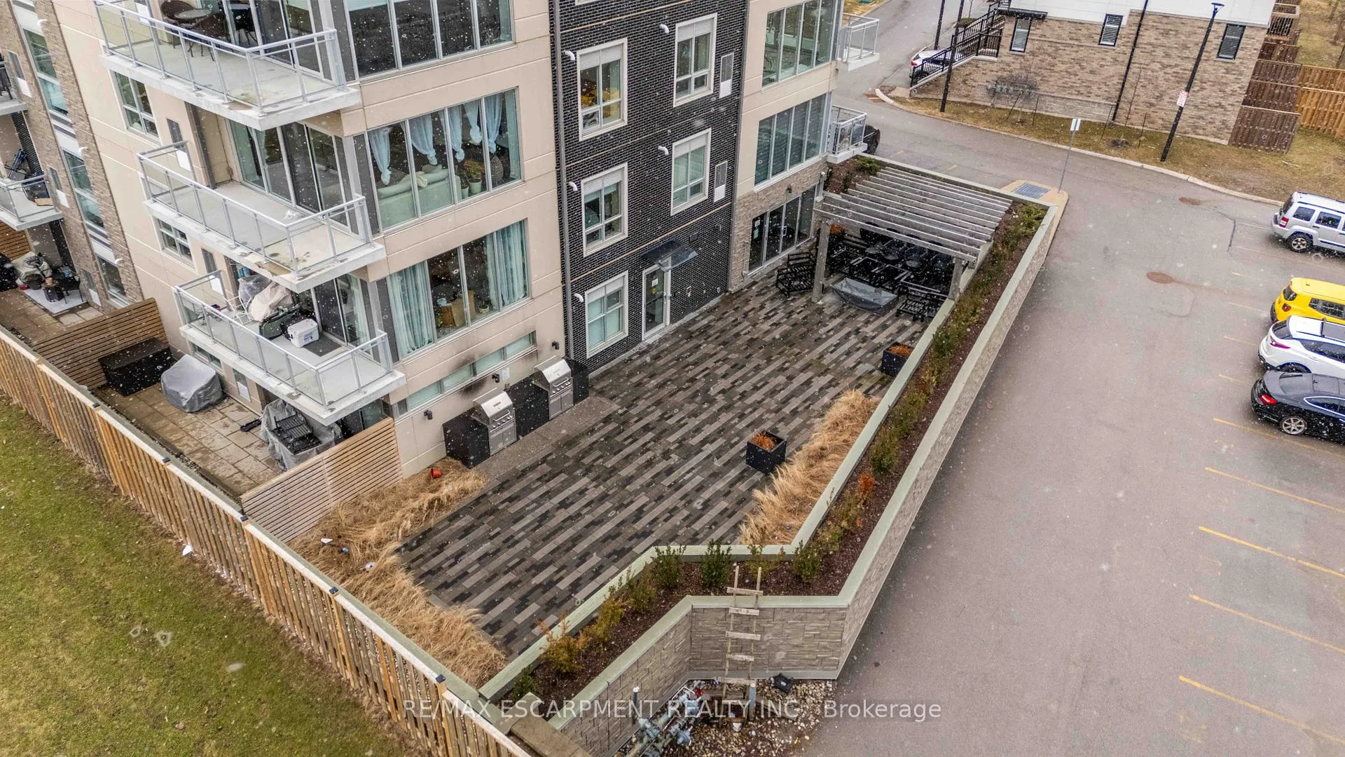 Photo 35 of Unit 504, 16 Markle Crescent, Hamilton, Ancaster — HOMEH