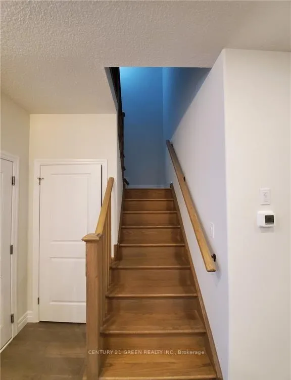 Photo 10 of 3010 Doyle Drive, London, South U — HOMEH