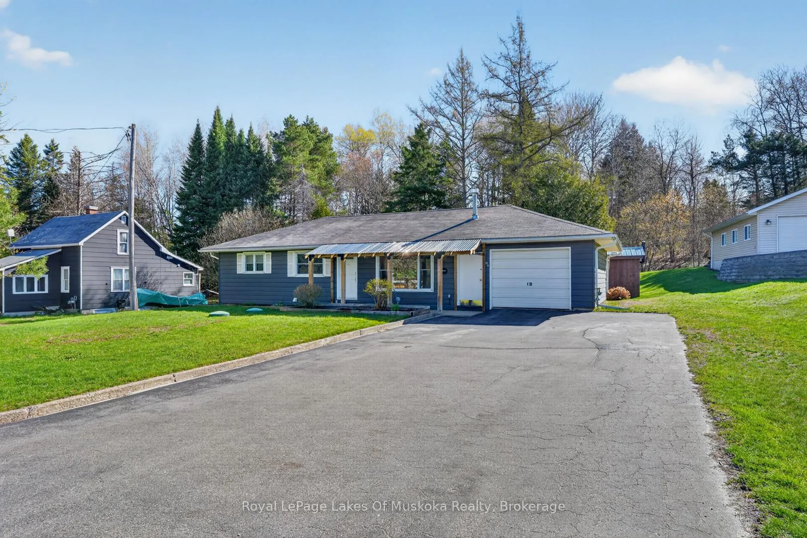 Photo 2 of 86 Ontario Street, Armour — HOMEH