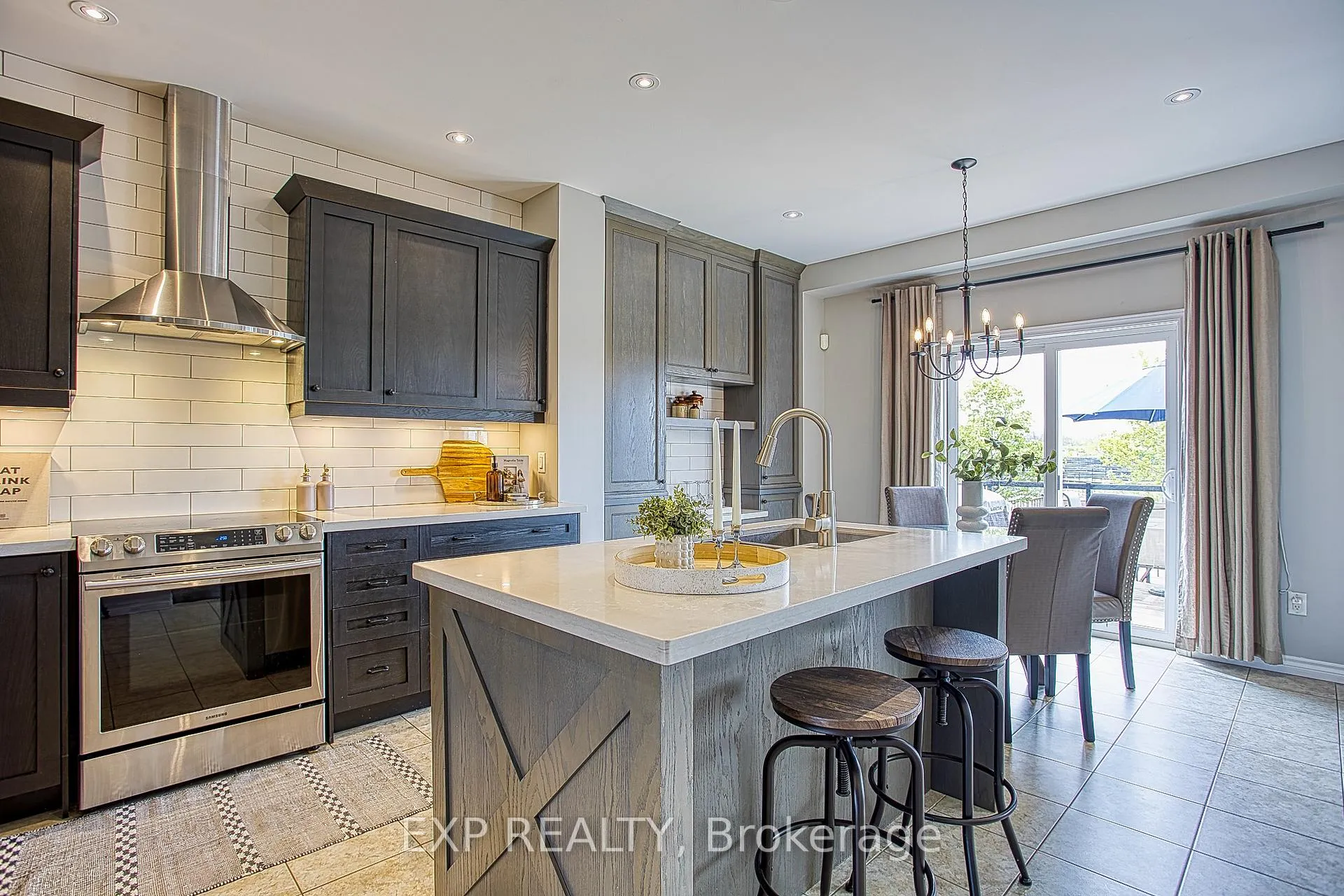 Photo 8 of 49 Lampman Drive, Grimsby, Grimsby West — HOMEH