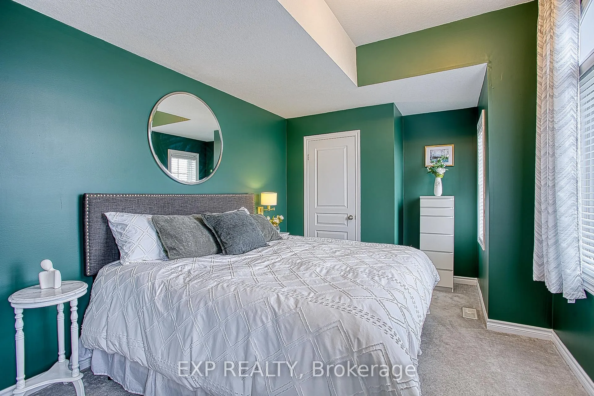 Photo 23 of 49 Lampman Drive, Grimsby, Grimsby West — HOMEH