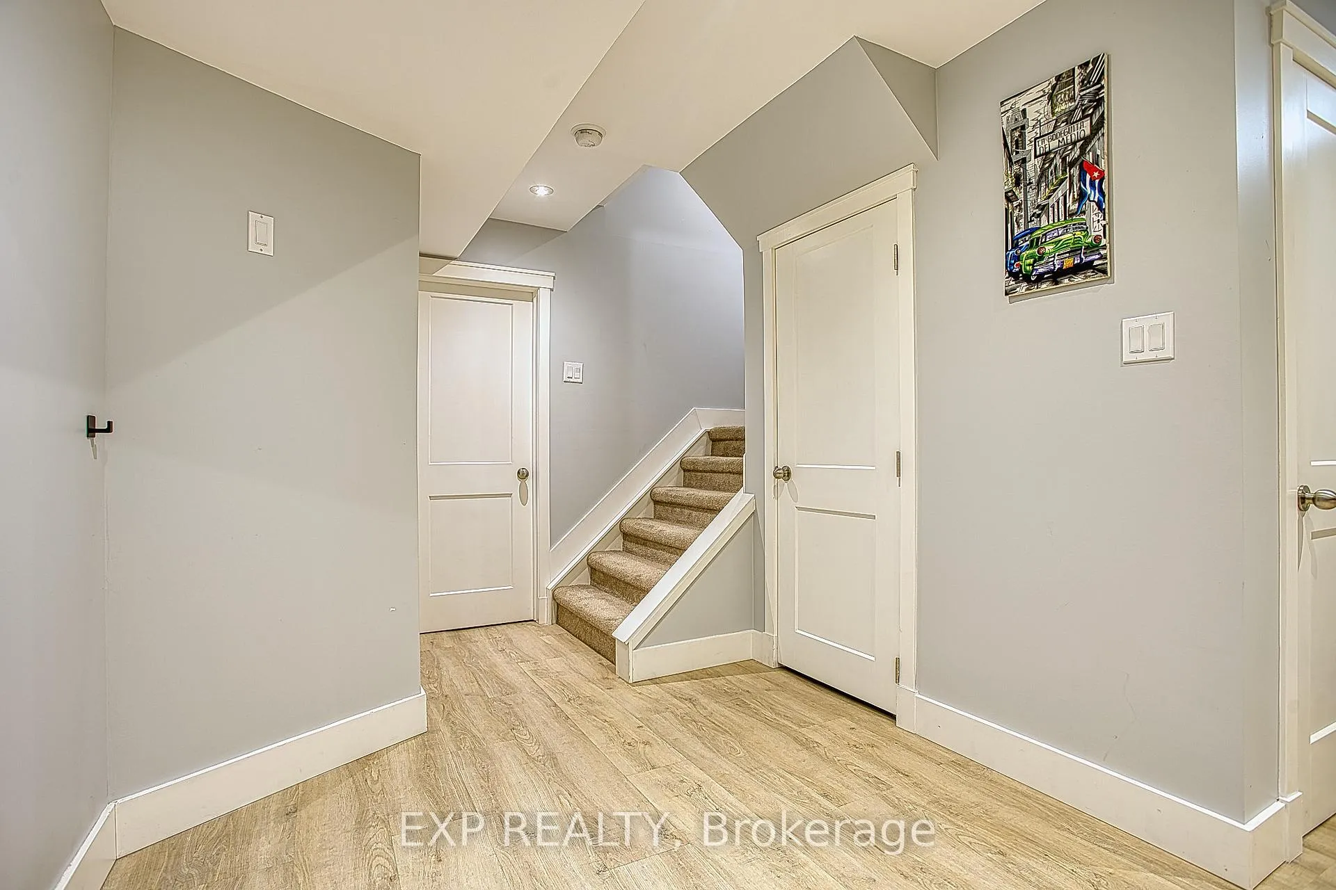 Photo 29 of 49 Lampman Drive, Grimsby, Grimsby West — HOMEH