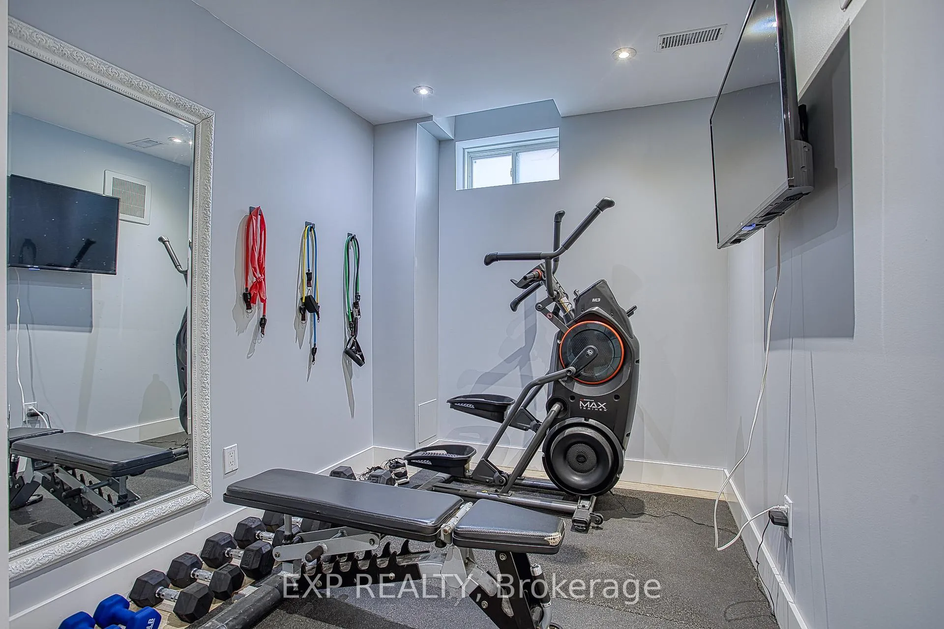 Photo 35 of 49 Lampman Drive, Grimsby, Grimsby West — HOMEH
