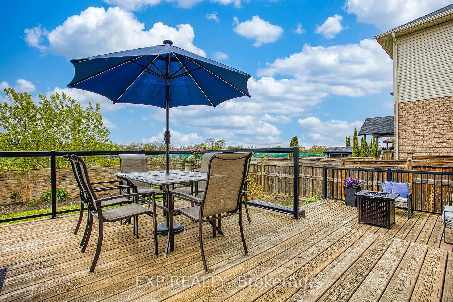 Photo 36 of 49 Lampman Drive, Grimsby, Grimsby West — HOMEH