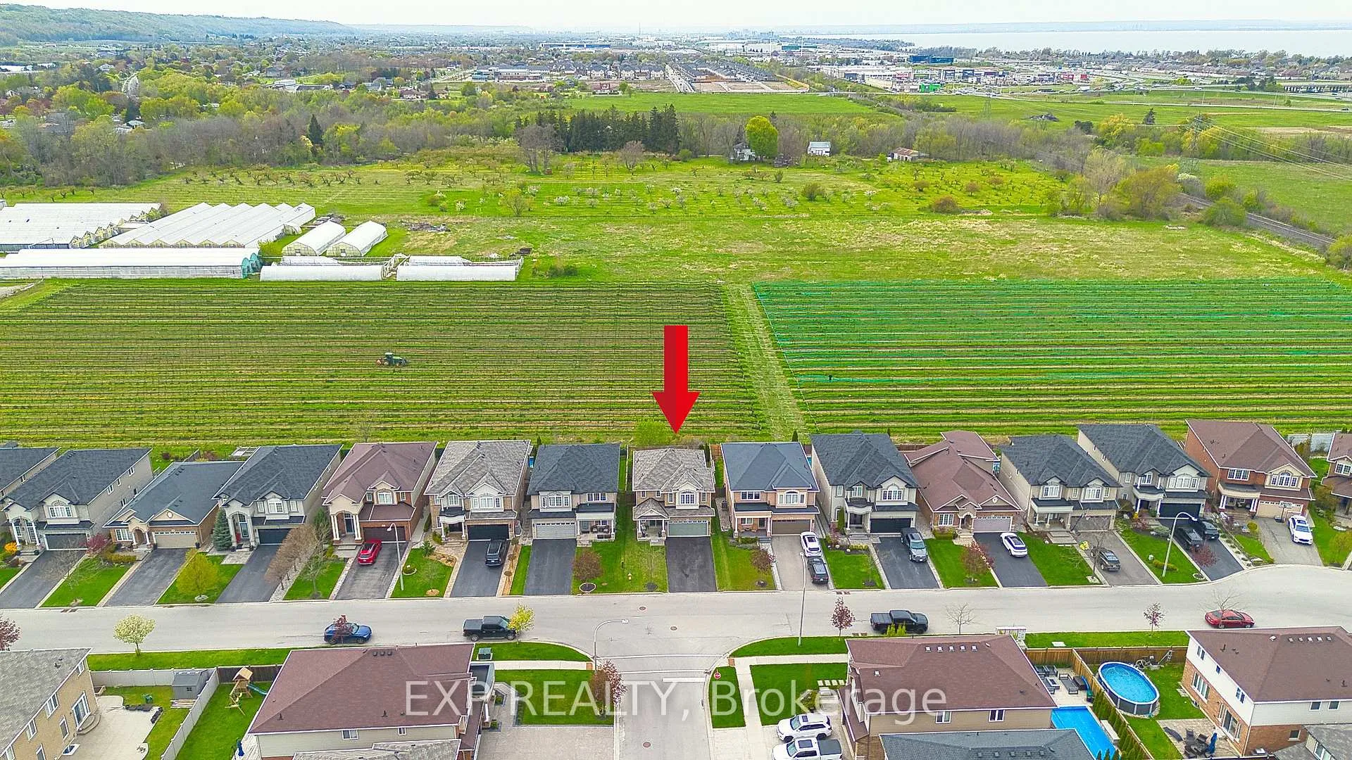 Photo 44 of 49 Lampman Drive, Grimsby, Grimsby West — HOMEH