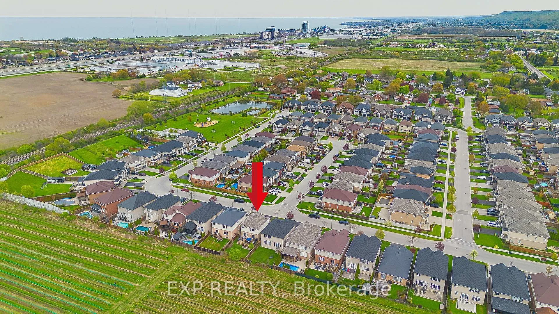 Photo 46 of 49 Lampman Drive, Grimsby, Grimsby West — HOMEH