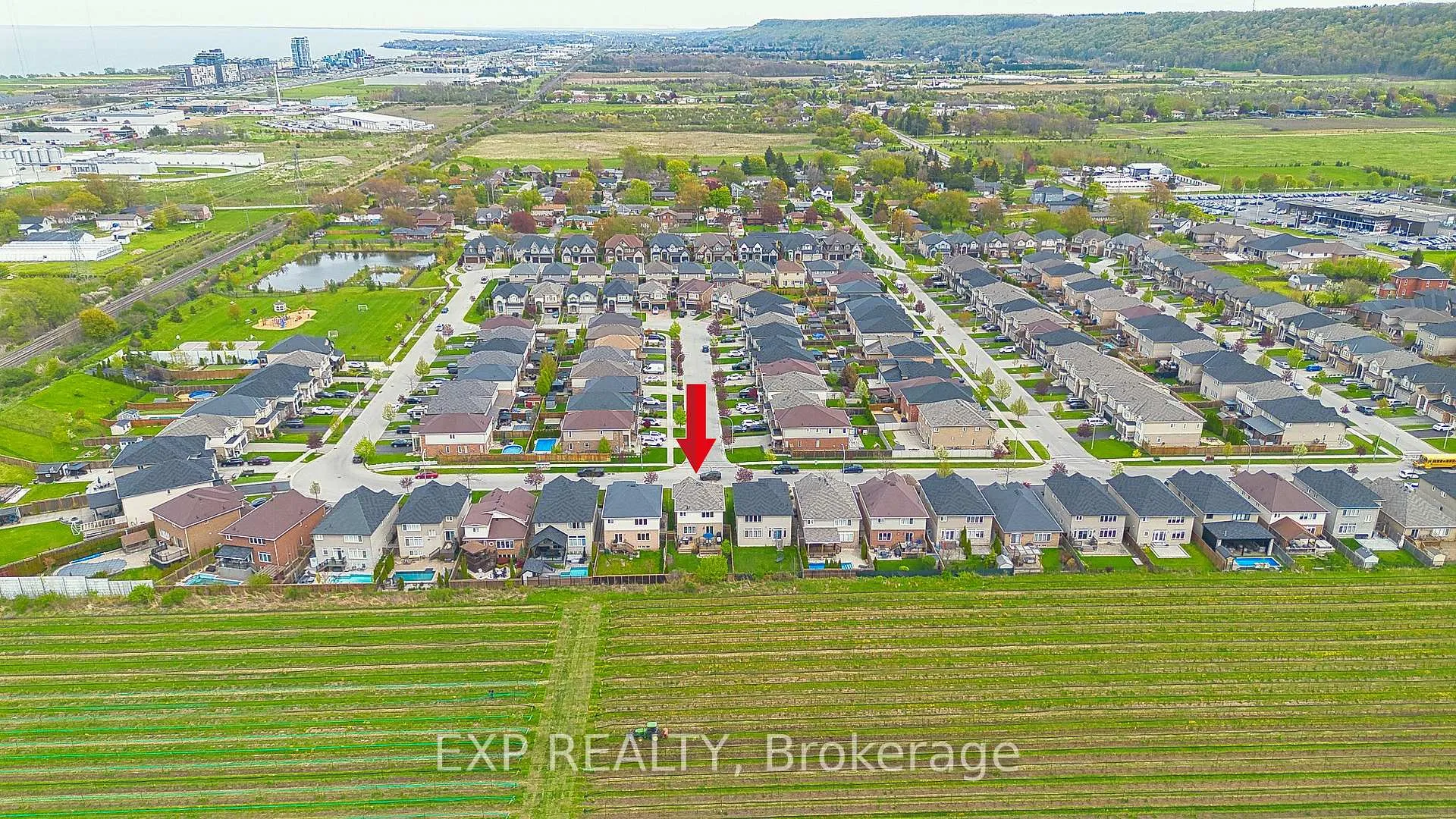 Photo 47 of 49 Lampman Drive, Grimsby, Grimsby West — HOMEH