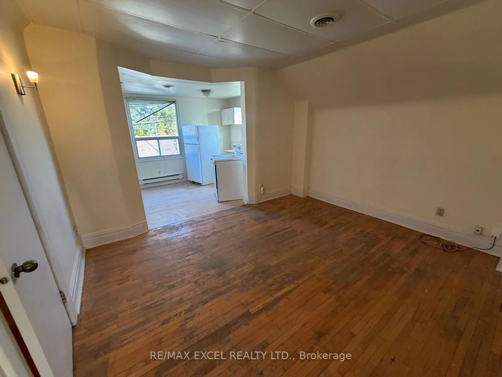 Photo 10 of Unit #Upper, 515 Warden Avenue, Scarborough, Oakridge — HOMEH