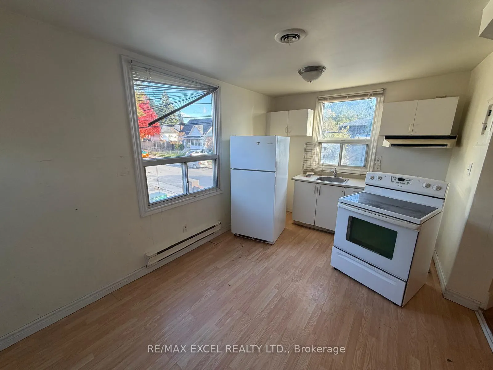 Photo 11 of Unit #Upper, 515 Warden Avenue, Scarborough, Oakridge — HOMEH