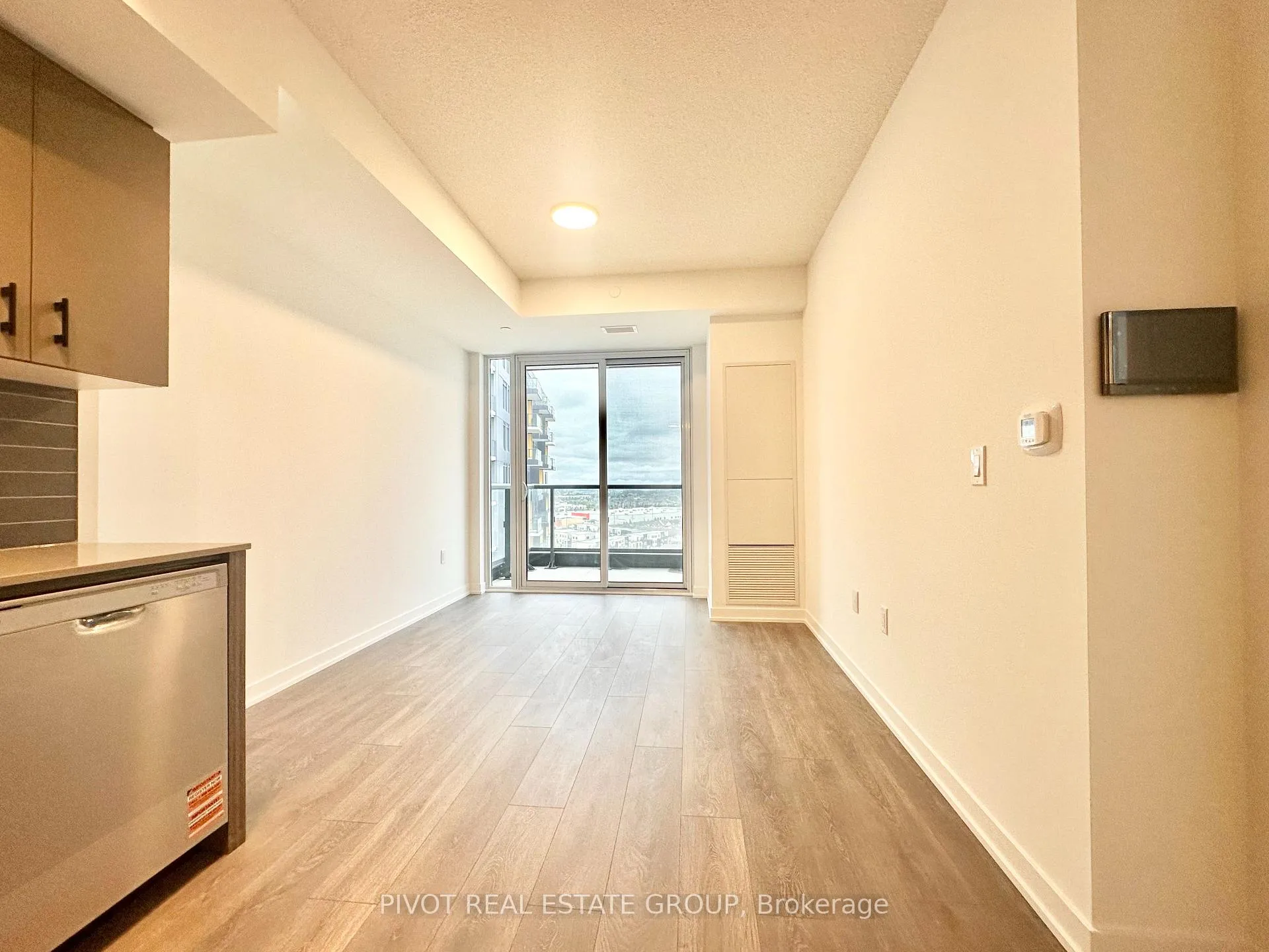 Photo 5 of Unit D1311, 4878 Powers Common, Burlington, Alton — HOMEH