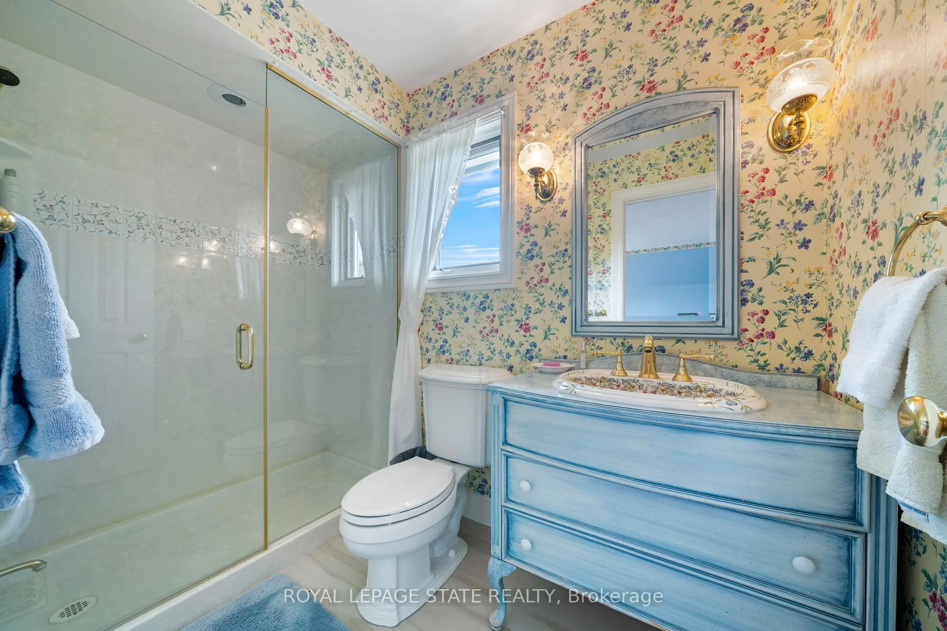 Photo 32 of 402 Progreston Road, Hamilton, Rural Flamborough — HOMEH