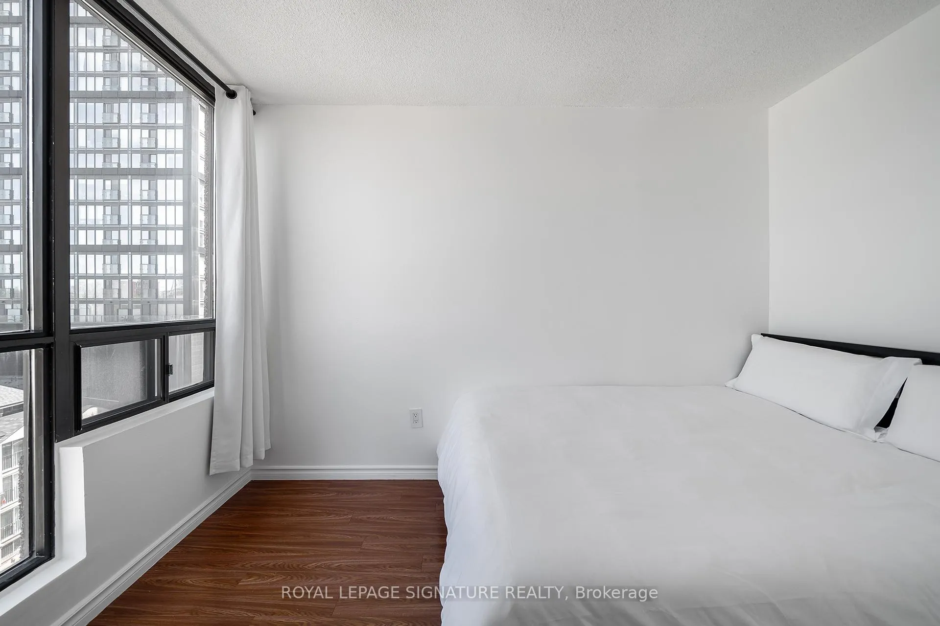 Photo 7 of Unit 704, 117 Gerrard Street E, Toronto, Church-Yonge Corridor — HOMEH