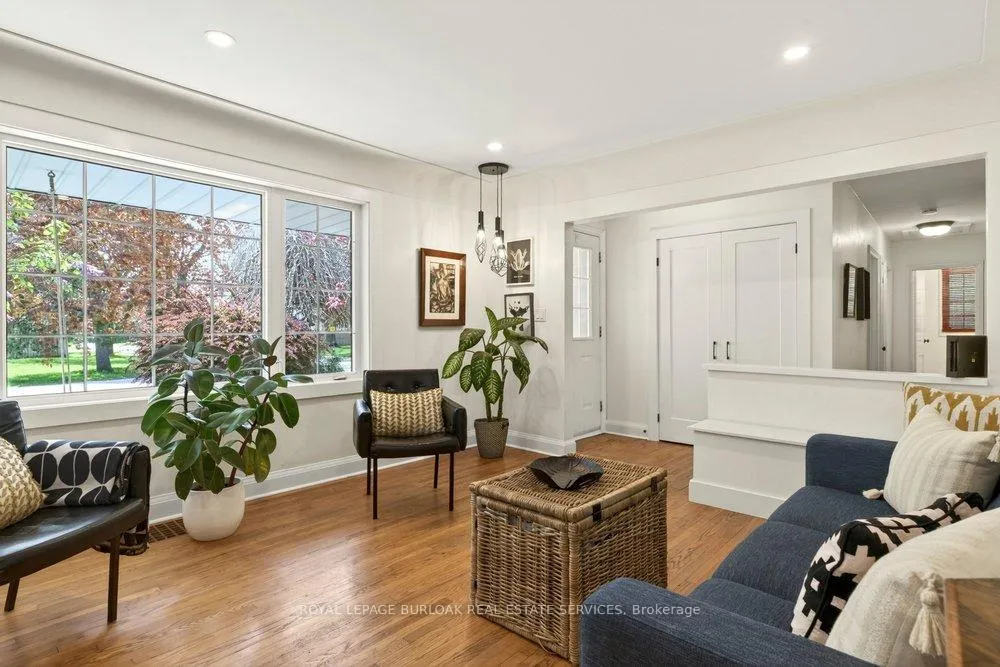 Photo 6 of 969 Sanford Drive, Burlington, LaSalle — HOMEH