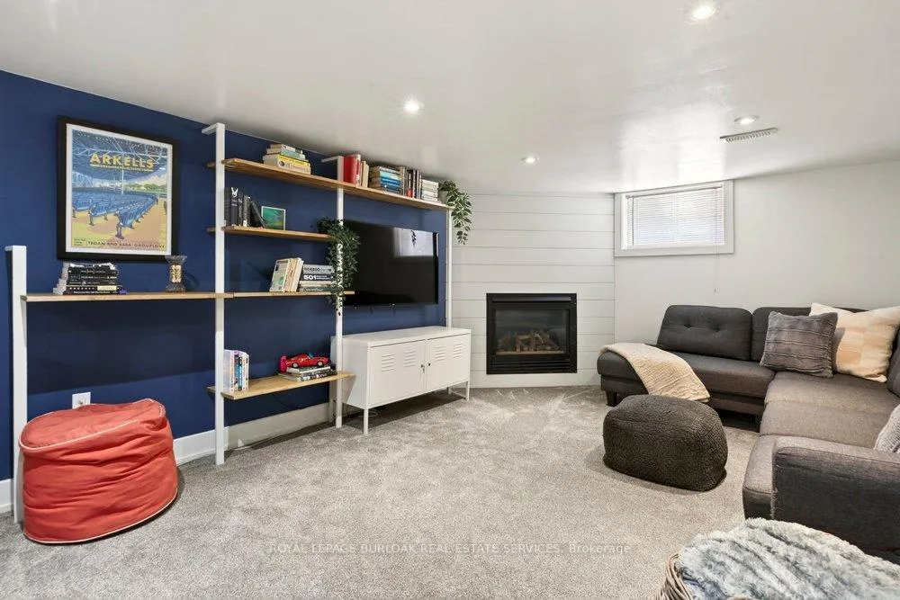 Photo 33 of 969 Sanford Drive, Burlington, LaSalle — HOMEH
