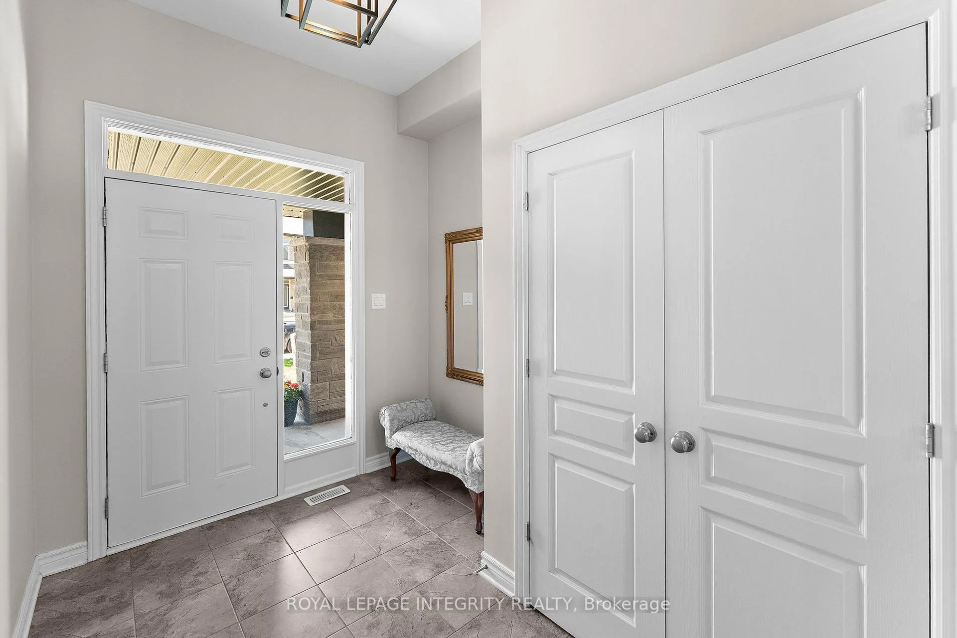 Photo 4 of 270 Shinleaf Crescent, Ottawa, Mer Bleue/Bradley Estates/Anderson Park — HOMEH