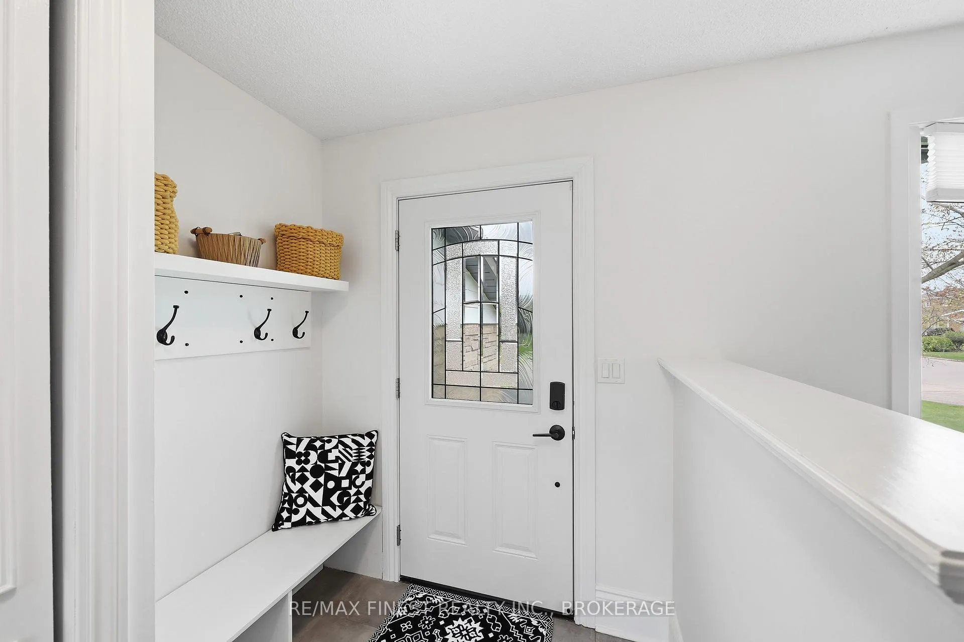 Photo 4 of 168 Inverness Crescent, Kingston, West of Sir John A. Blvd — HOMEH