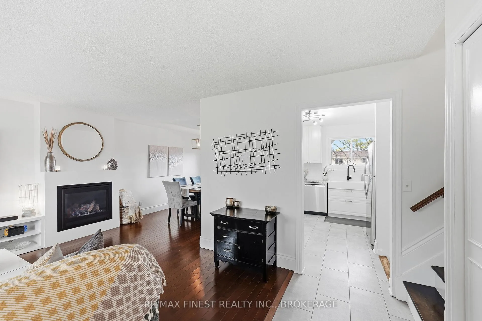 Photo 8 of 168 Inverness Crescent, Kingston, West of Sir John A. Blvd — HOMEH