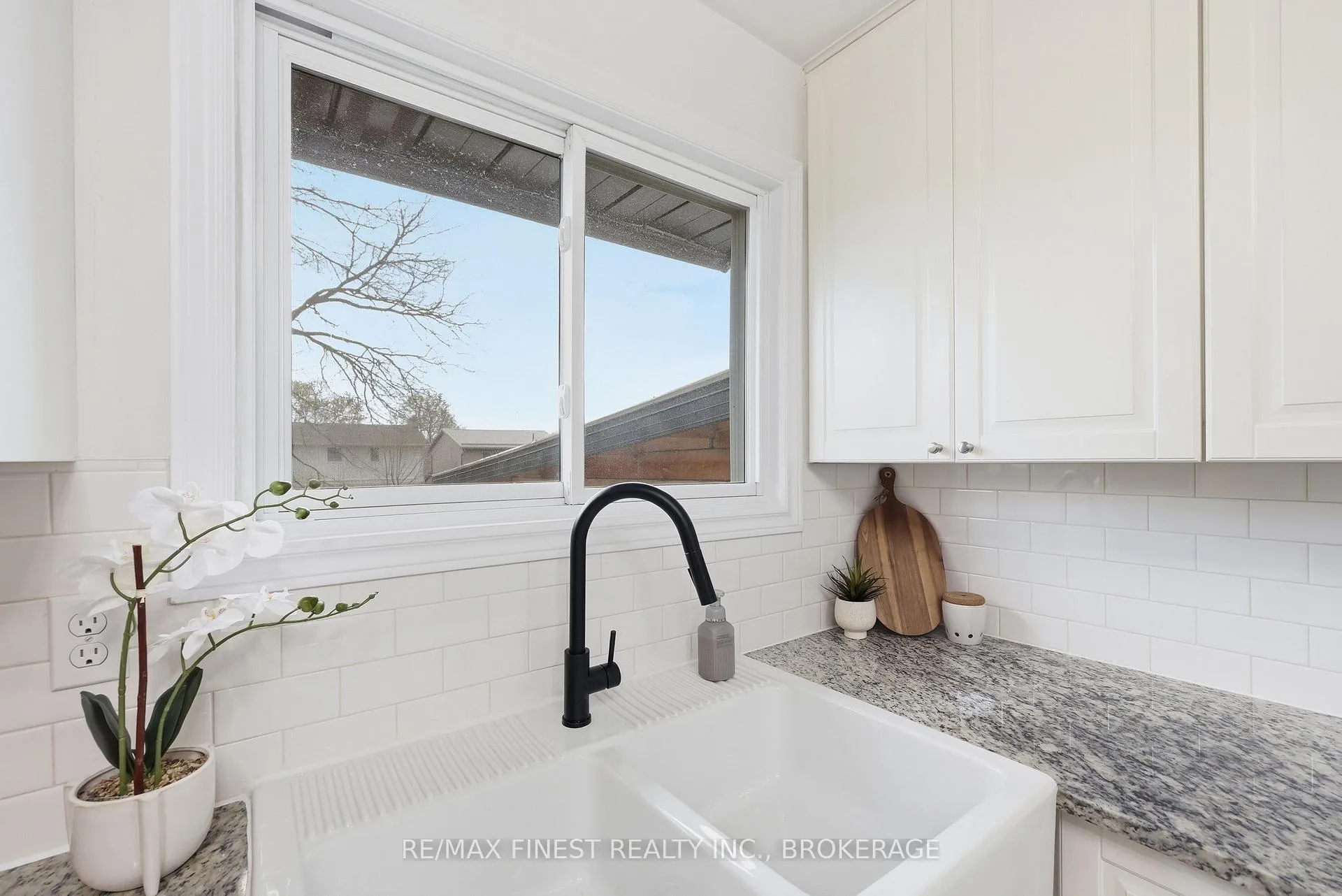 Photo 14 of 168 Inverness Crescent, Kingston, West of Sir John A. Blvd — HOMEH