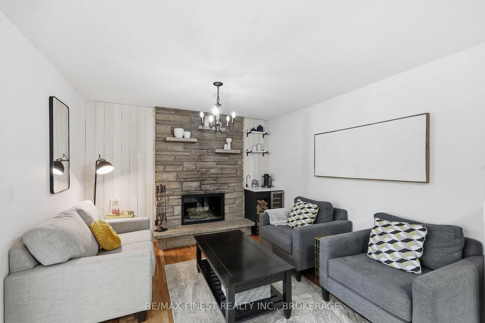 Photo 16 of 168 Inverness Crescent, Kingston, West of Sir John A. Blvd — HOMEH