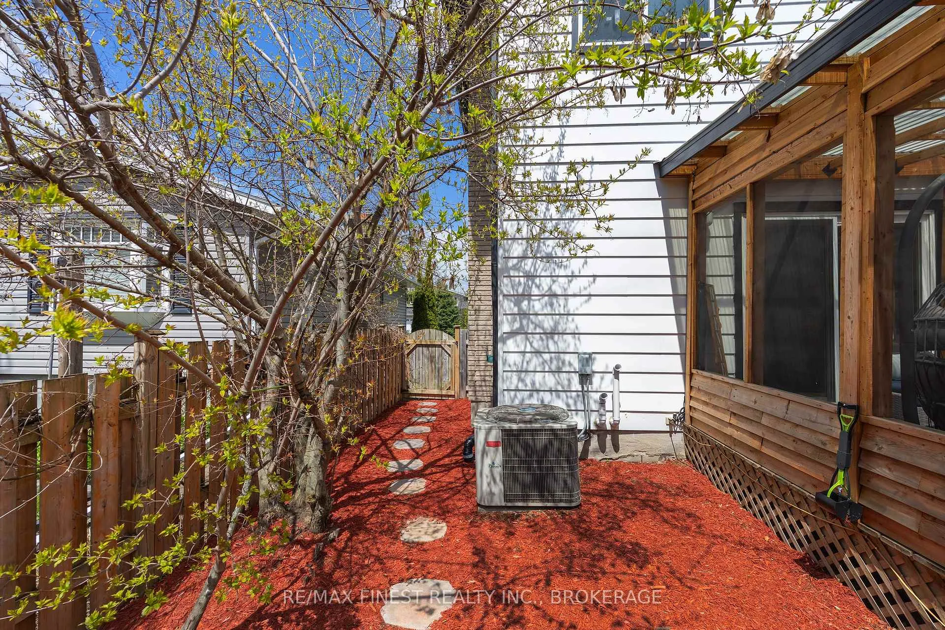 Photo 40 of 168 Inverness Crescent, Kingston, West of Sir John A. Blvd — HOMEH