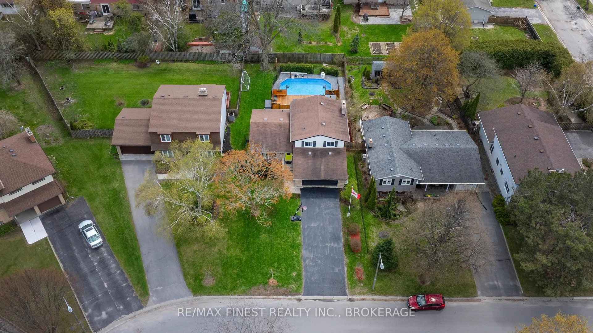 Photo 48 of 168 Inverness Crescent, Kingston, West of Sir John A. Blvd — HOMEH