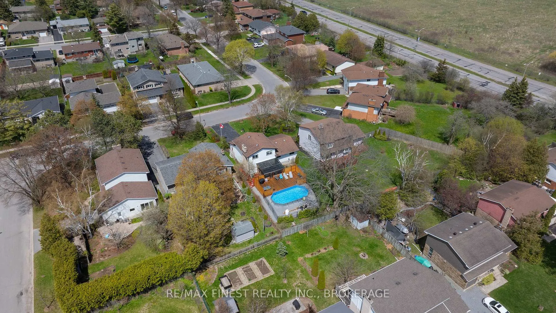Photo 49 of 168 Inverness Crescent, Kingston, West of Sir John A. Blvd — HOMEH
