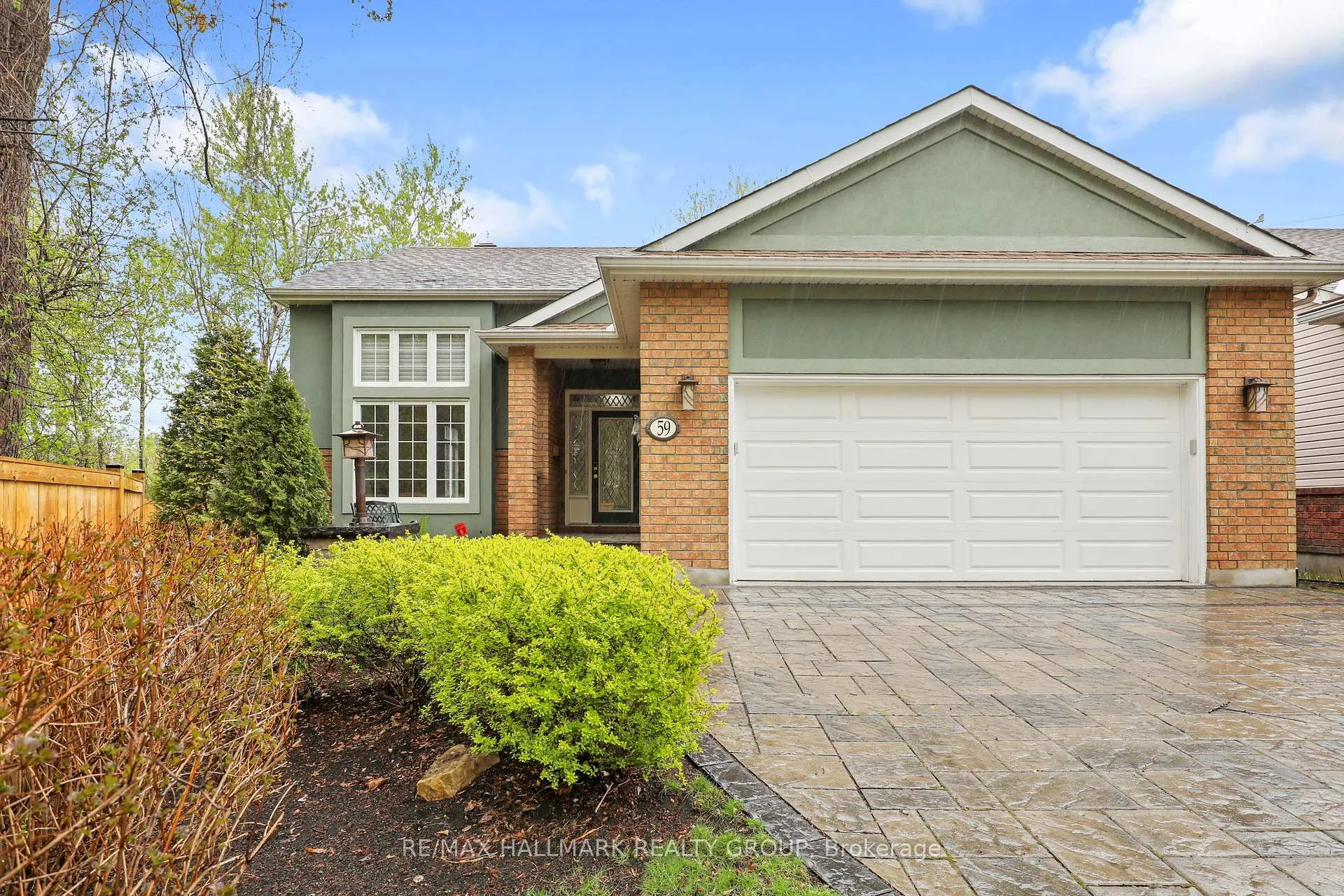 Photo 1 of 59 Paxton Lane, Ottawa, Blackburn Hamlet — HOMEH