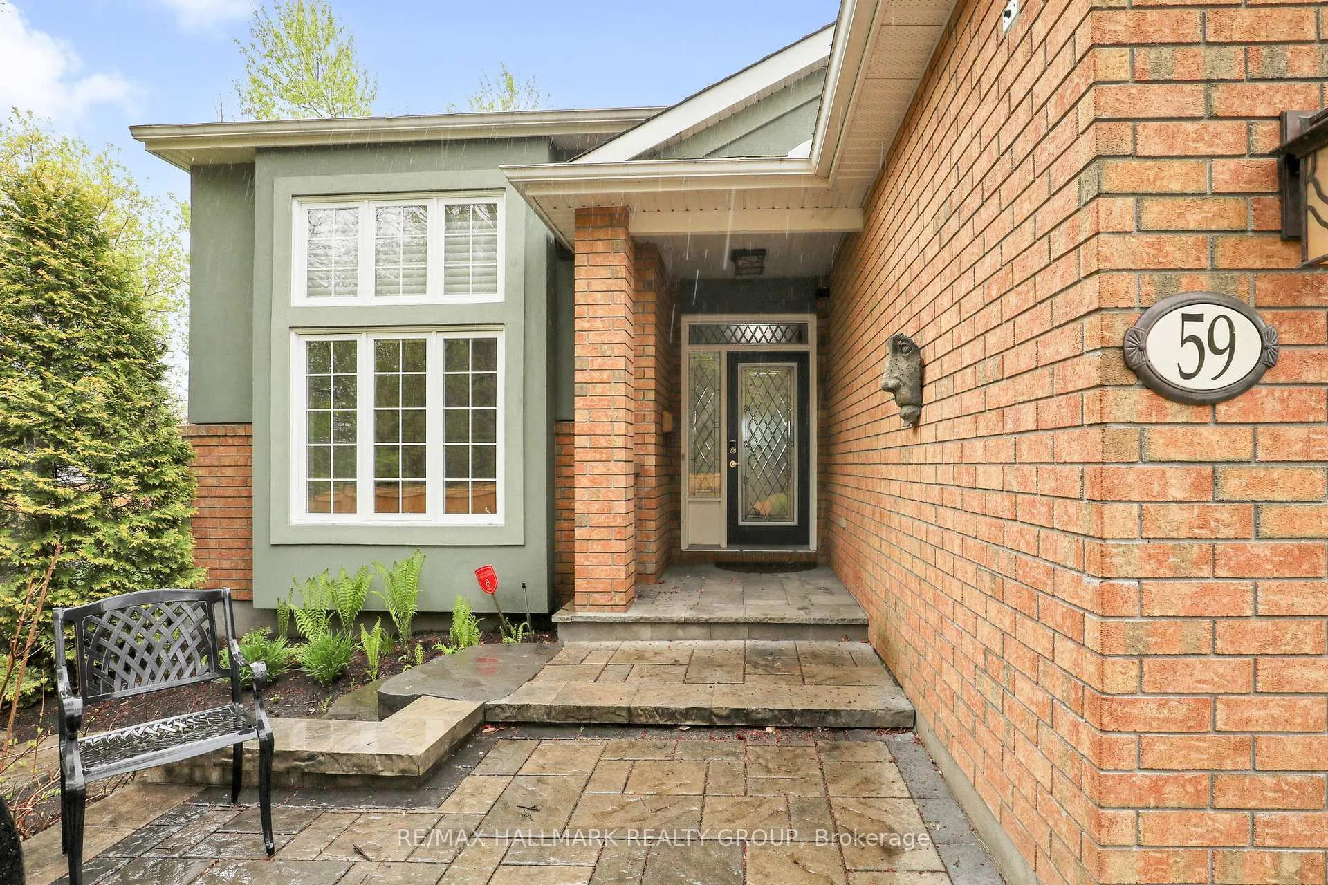 Photo 2 of 59 Paxton Lane, Ottawa, Blackburn Hamlet — HOMEH