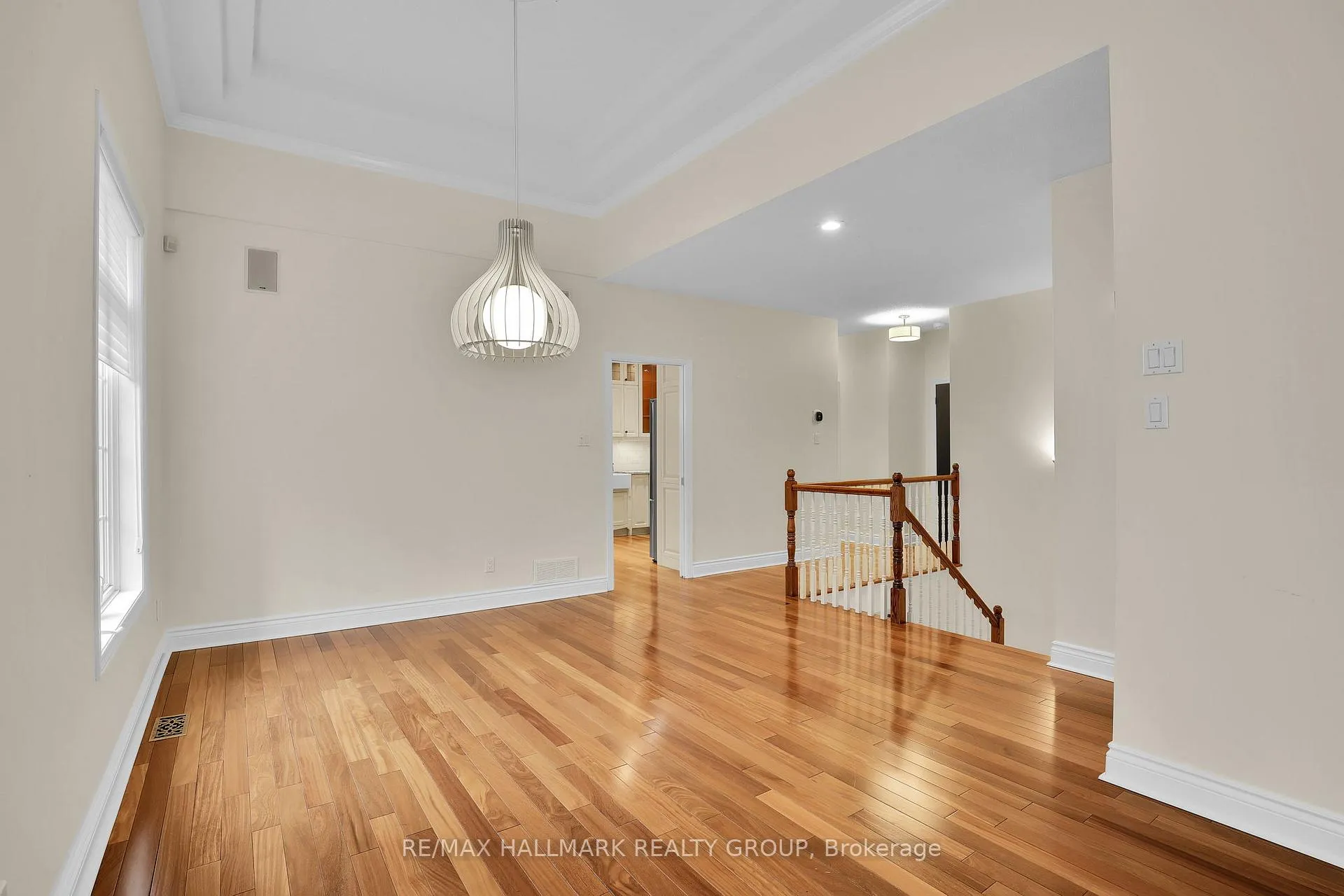 Photo 11 of 59 Paxton Lane, Ottawa, Blackburn Hamlet — HOMEH
