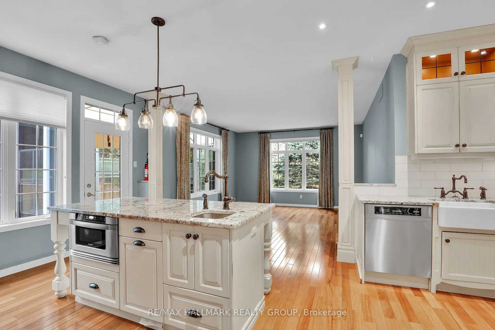 Photo 13 of 59 Paxton Lane, Ottawa, Blackburn Hamlet — HOMEH