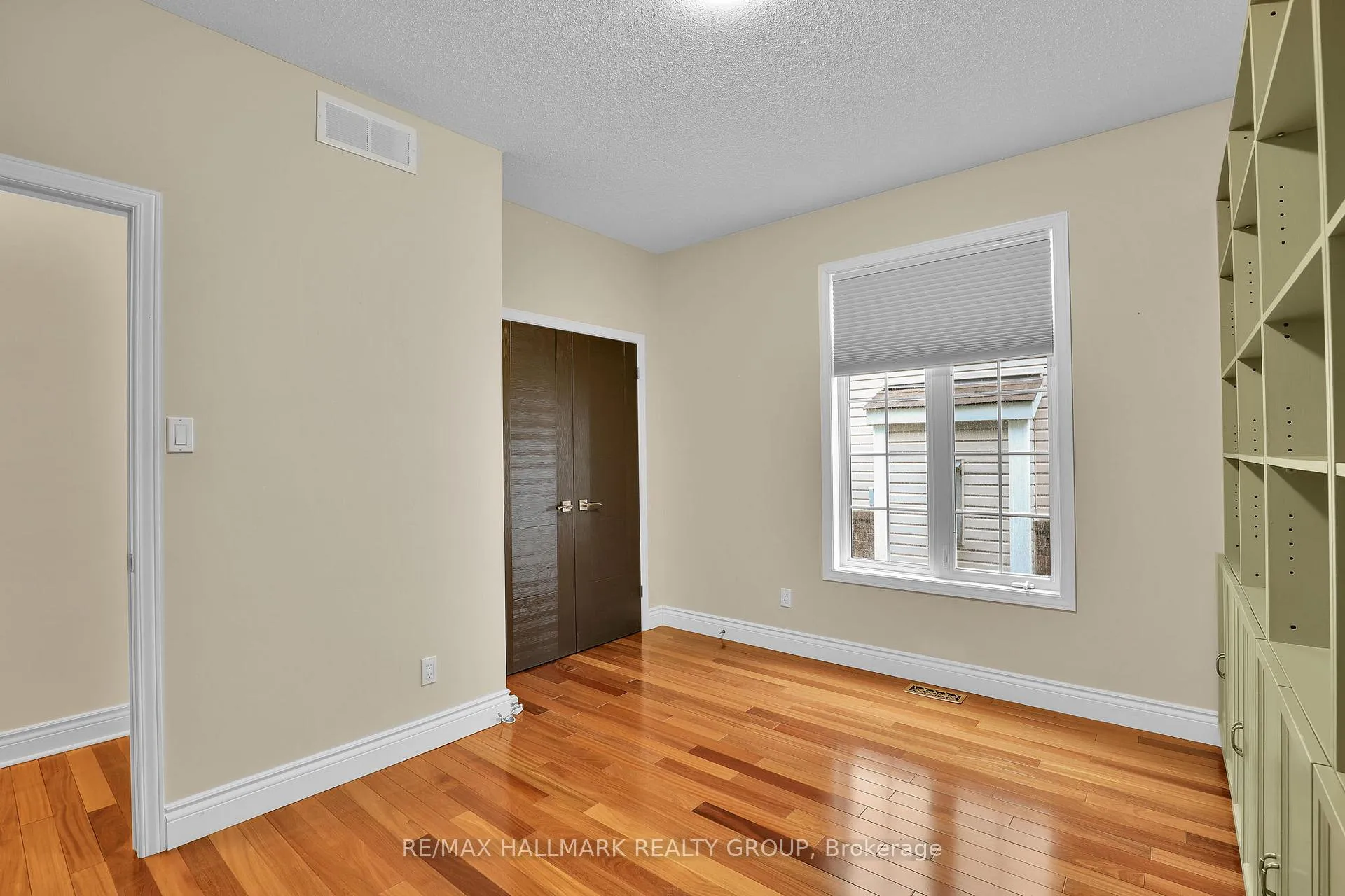 Photo 29 of 59 Paxton Lane, Ottawa, Blackburn Hamlet — HOMEH